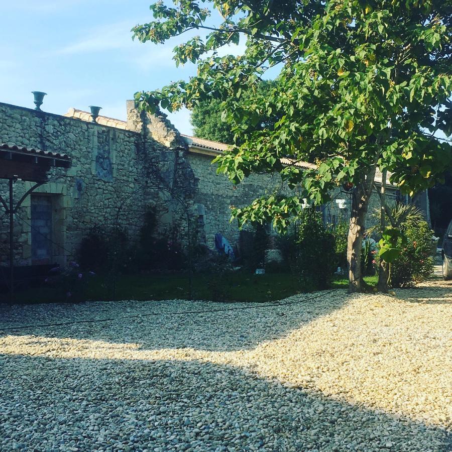 La Maison Blanche A Saint-Yzans-de-Médoc Exterior foto